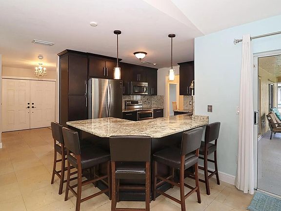 4th image of 6401 W Sedgewyck Cir W
