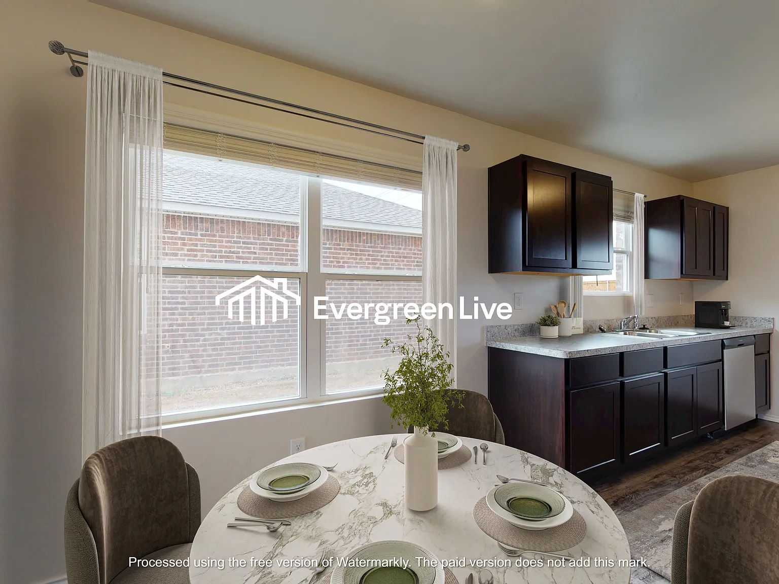 3 bed, 2.0 bath, 1068 sqft, $1,070 — Photo 4