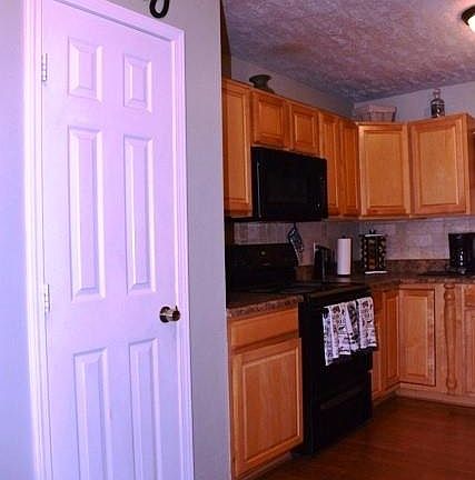 4th image of 4610 S Seminole Dr