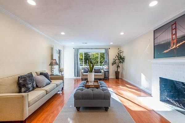 1st image of 1144 Laurel Ave