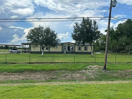 4828 County Road 392 Photo 1