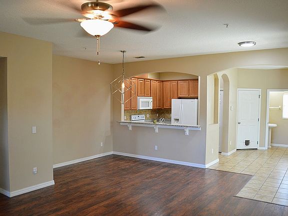2nd image of 1816 Sunset Palm Dr