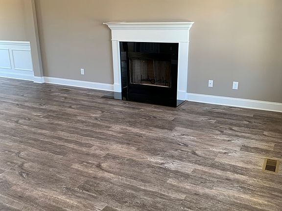 2nd image of 3110 Dominion Dr