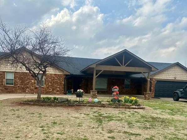 10405 Ski Dr, Oklahoma City, OK 73162