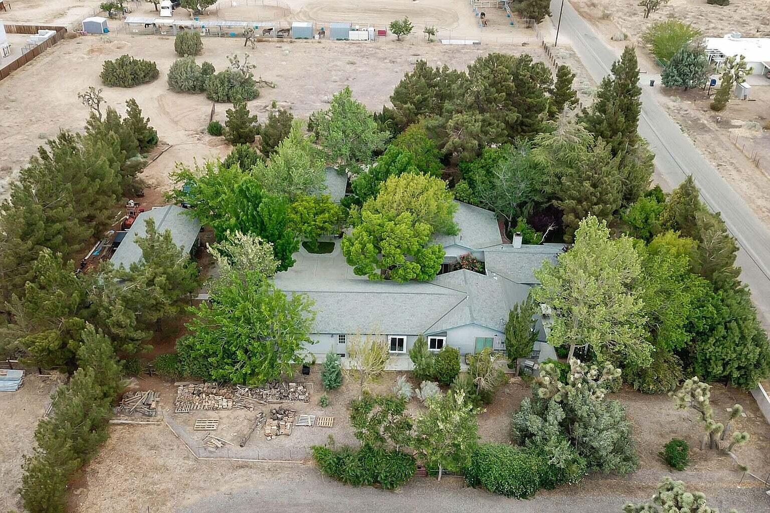 40105 17th St W, Palmdale, CA 93551 | MLS #23005581 | Zillow