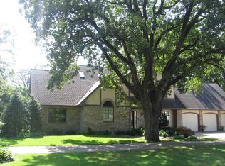 703 4th St SW, Austin, MN 55912