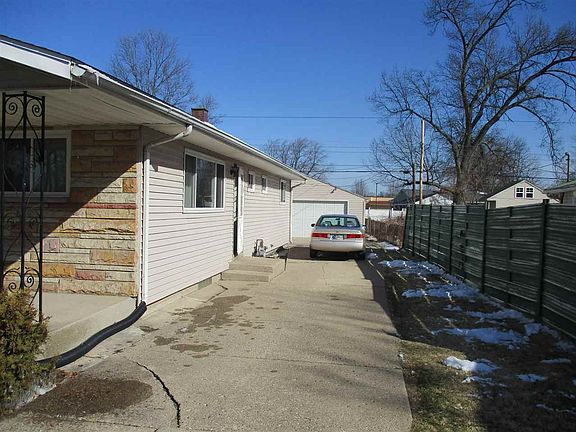 4th image of 2801 Corby Blvd