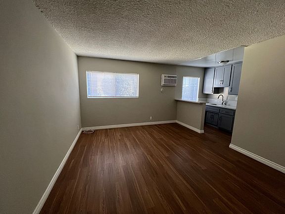 4th image of 1400 S Gramercy Pl #1