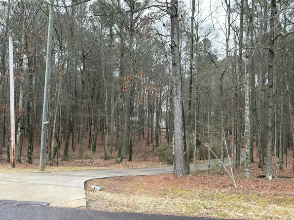 75 Springflower Dr, Carrollton, GA 30116