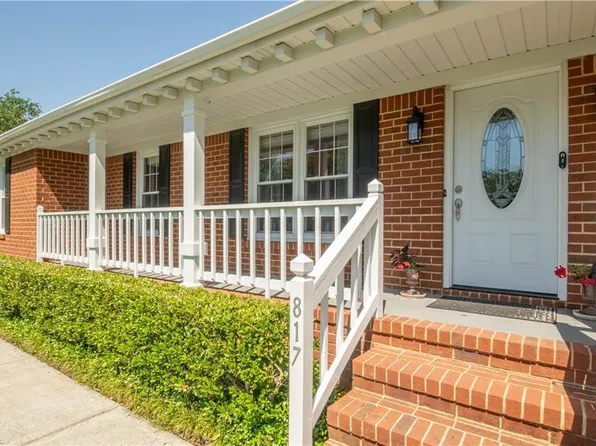 817 Doe Run Dr, Chesapeake, VA 23322