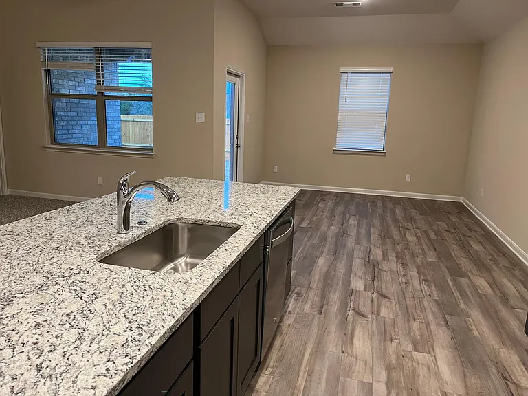 306 Turquoise Ln — Photo 10
