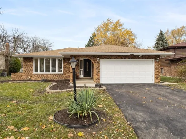 22428 Riverside Dr, Richton Park, IL 60471