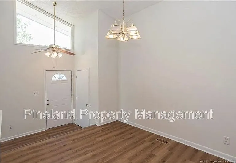 2012 Lakemeadow Dr — Photo 5