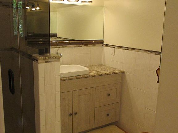 4th image of 148 Broad St #B