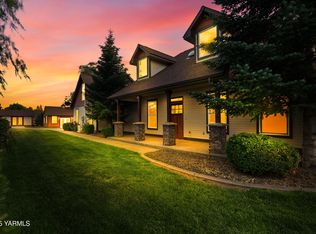 667 Zimmerman Rd, Yakima, WA 98908