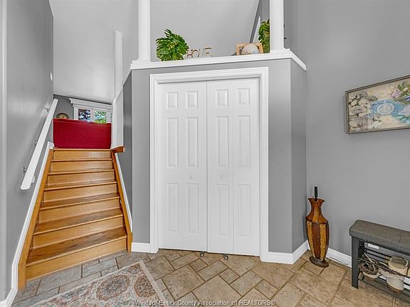 3rd image of 68 Wakefield Ave