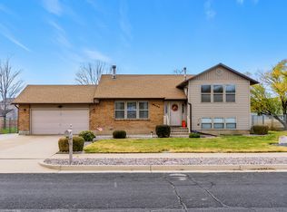 2477 N 1050 W, Clinton, UT 84015