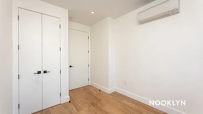 Rented by Nooklyn NYC LLC | media 9