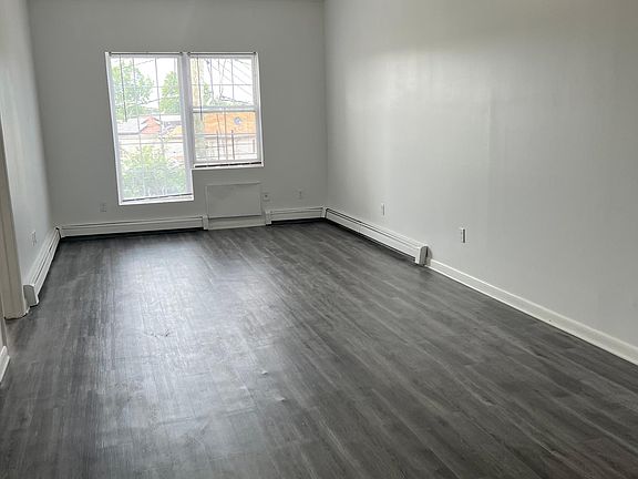 4th image of 12604 172nd St Floor 2