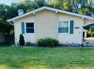 564 E Middle St, South Elgin, IL 60177