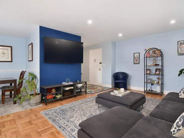 499 N. Broadway #2J, White Plains, NY 10603