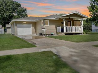 1512 Avenue D, Gothenburg, NE 69138