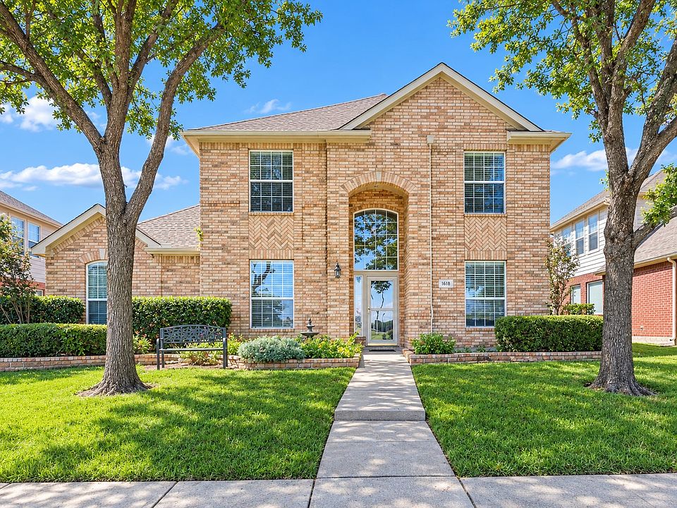 1st image of 1618 Clear Springs Dr