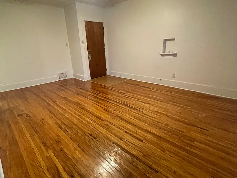 821 Goodhue Blvd #3 — Photo 4