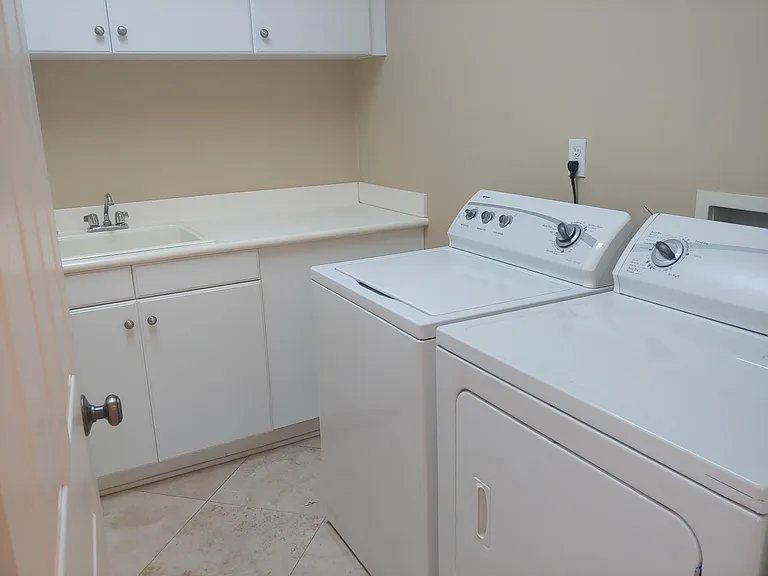 2875 Nettle Creek Ct — Photo 16