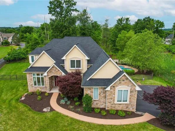 6900 Roberts Rd, Coopersburg, PA 18036