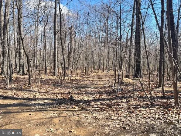 Needmore Rd, Martinsburg, WV 25403