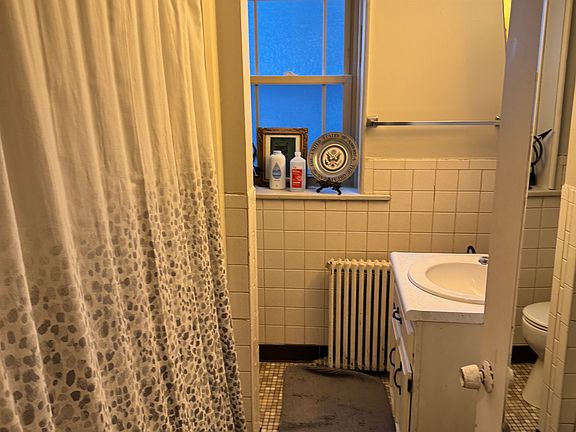5th image of 1258 Illinois Ave APT 1