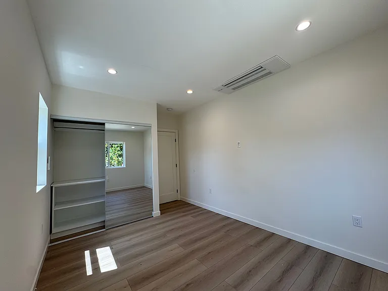 18320 Ingomar St #1 — Photo 10