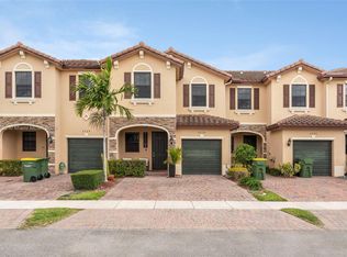 3735 SE 1st St, Homestead, FL 33033