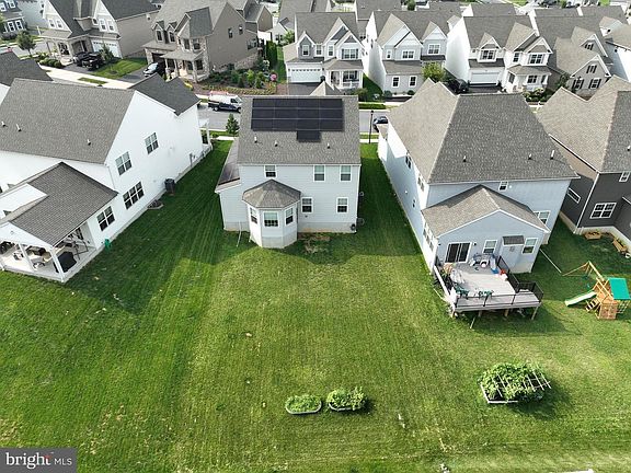 5th image of 672 Stockdale Dr