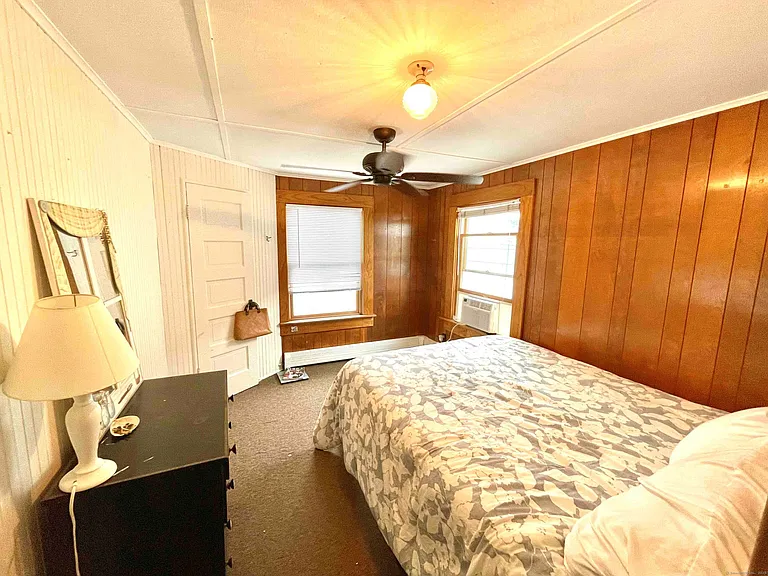 795 E Broadway — Photo 12