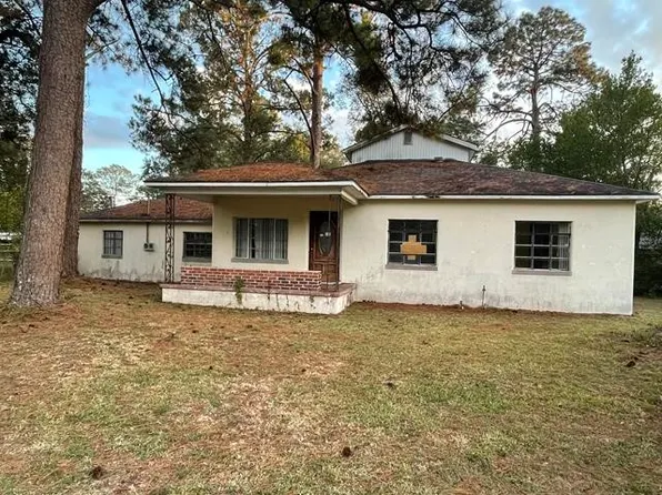 601 Community Dr, Waycross, GA 31501