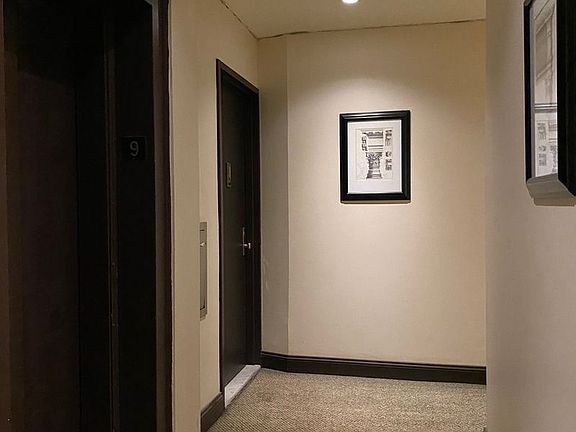4th image of 32 W 40th St APT 9A