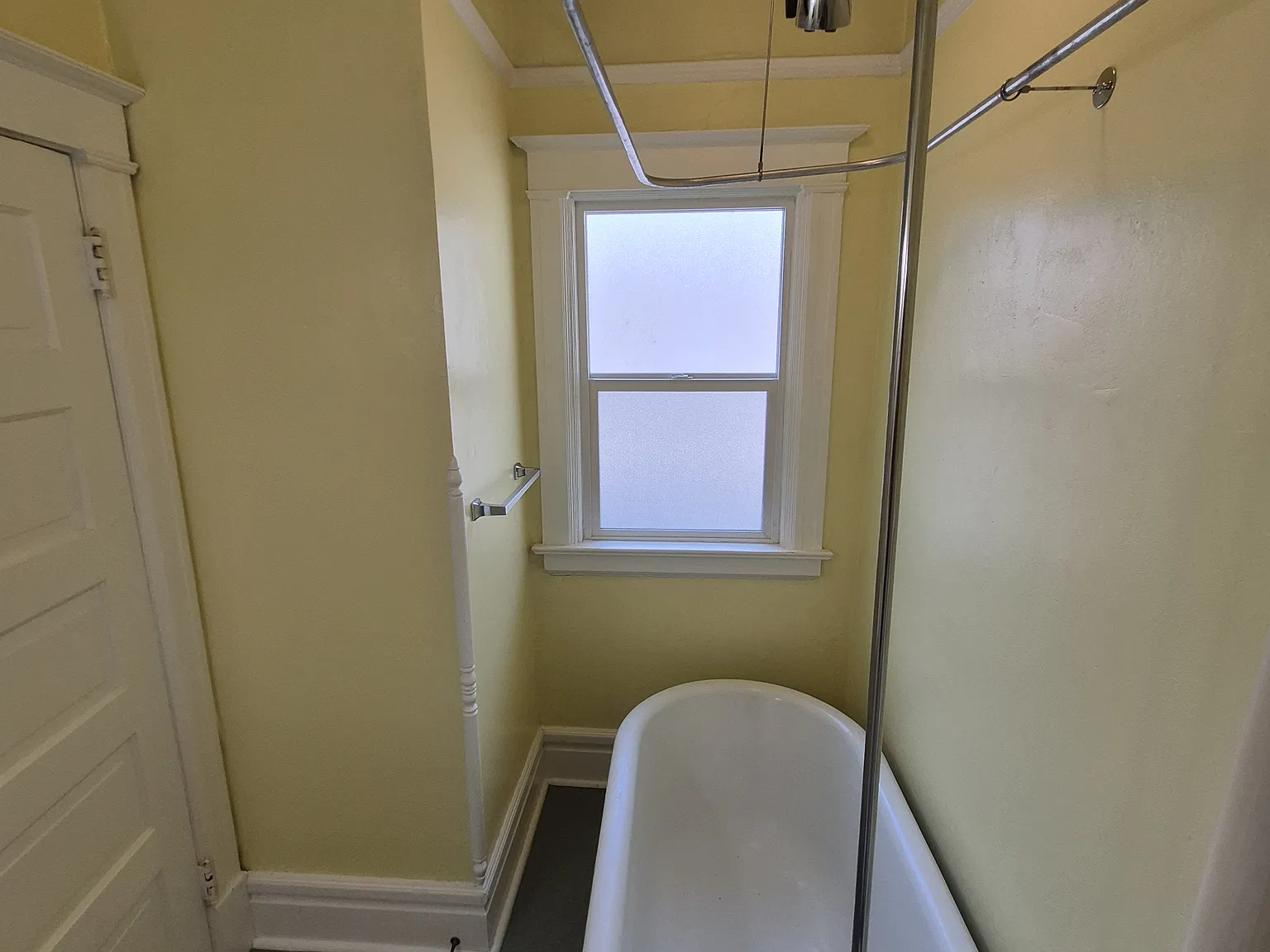 1 bed, $895 — Photo 2