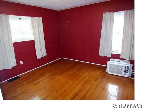 5th image of 3744 Seymour Road