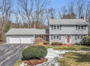 15 Lee Ln, Holden, MA 01520