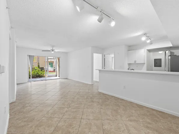 278 Village Boulevard #8106, Tequesta, FL 33469