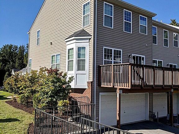 Rear Deck, 2 Car Garage
