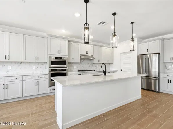 11081 N Shore Cliff Dr, Oro Valley, AZ 85737