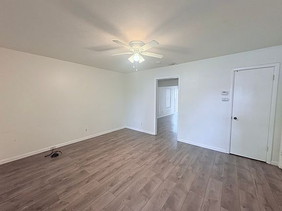 2nd image of 1004 Powell Rd