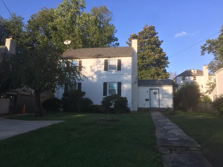 4635 River Rd — Photo 1
