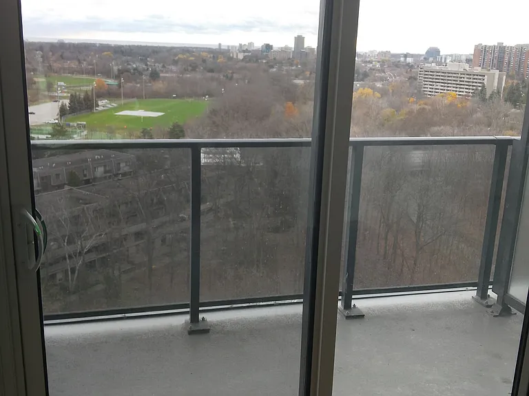 204 Burnhamthorpe Rd E #1110 — Photo 26