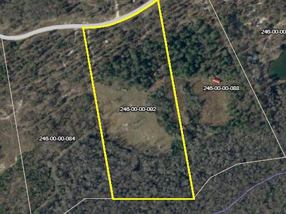 3rd image of 143 Breeze Hill Ln
