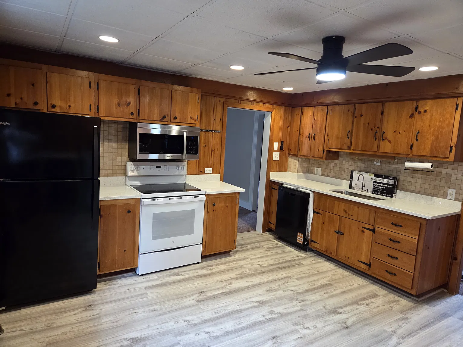 3 bed, 1100 sqft, $2,000 — Photo 1