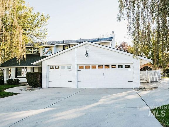 3rd image of 106 Rainbow Cir